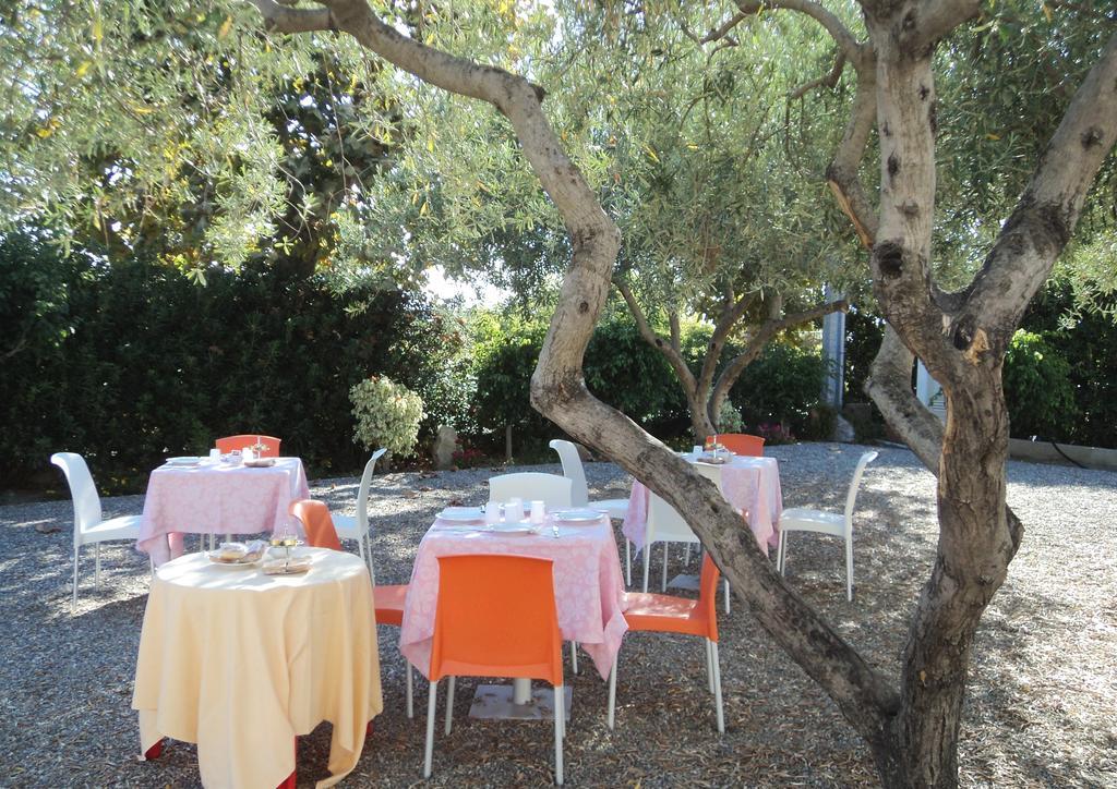 B&B Il Giardino Di Zefiro Gioiosa Marea Εξωτερικό φωτογραφία