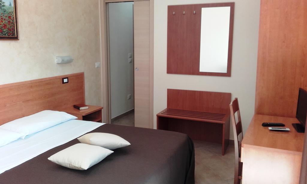 B&B Il Giardino Di Zefiro Gioiosa Marea Εξωτερικό φωτογραφία