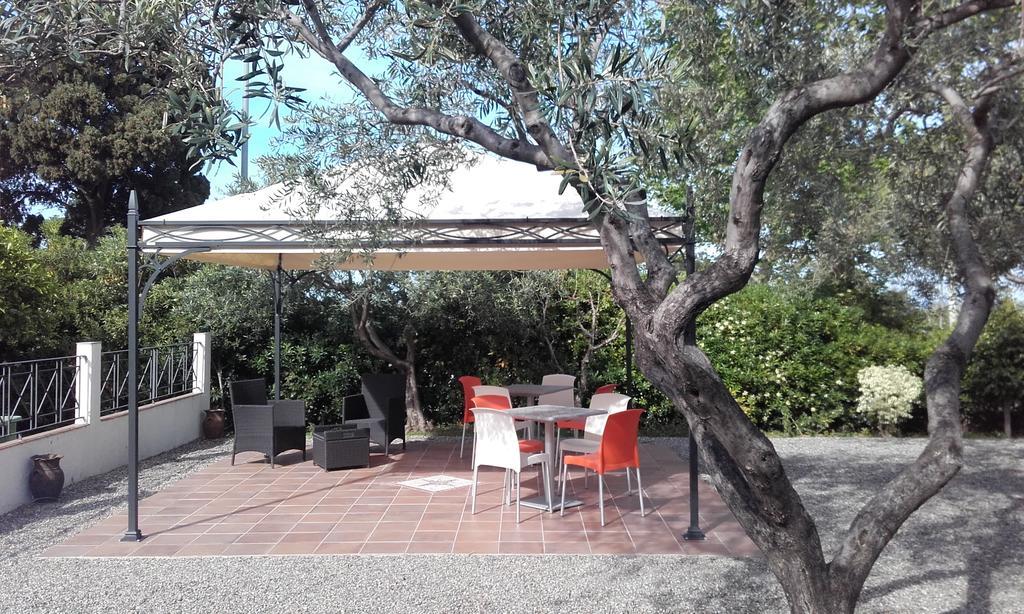 B&B Il Giardino Di Zefiro Gioiosa Marea Εξωτερικό φωτογραφία